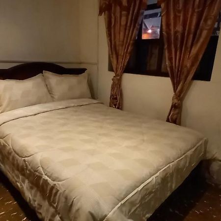 Villa Del Rosario Hostal Куенка Екстер'єр фото