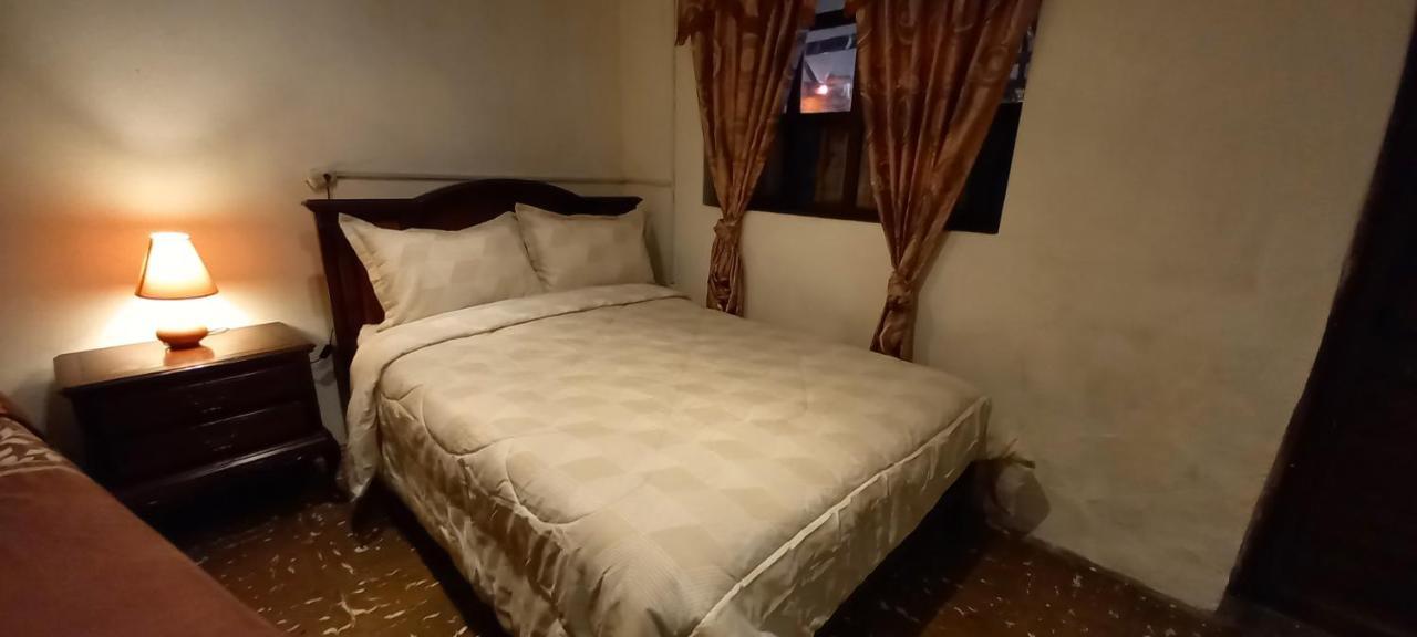 Villa Del Rosario Hostal Куенка Екстер'єр фото